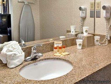 Days Inn By Wyndham Richmond Hill/Savannah Quarto foto