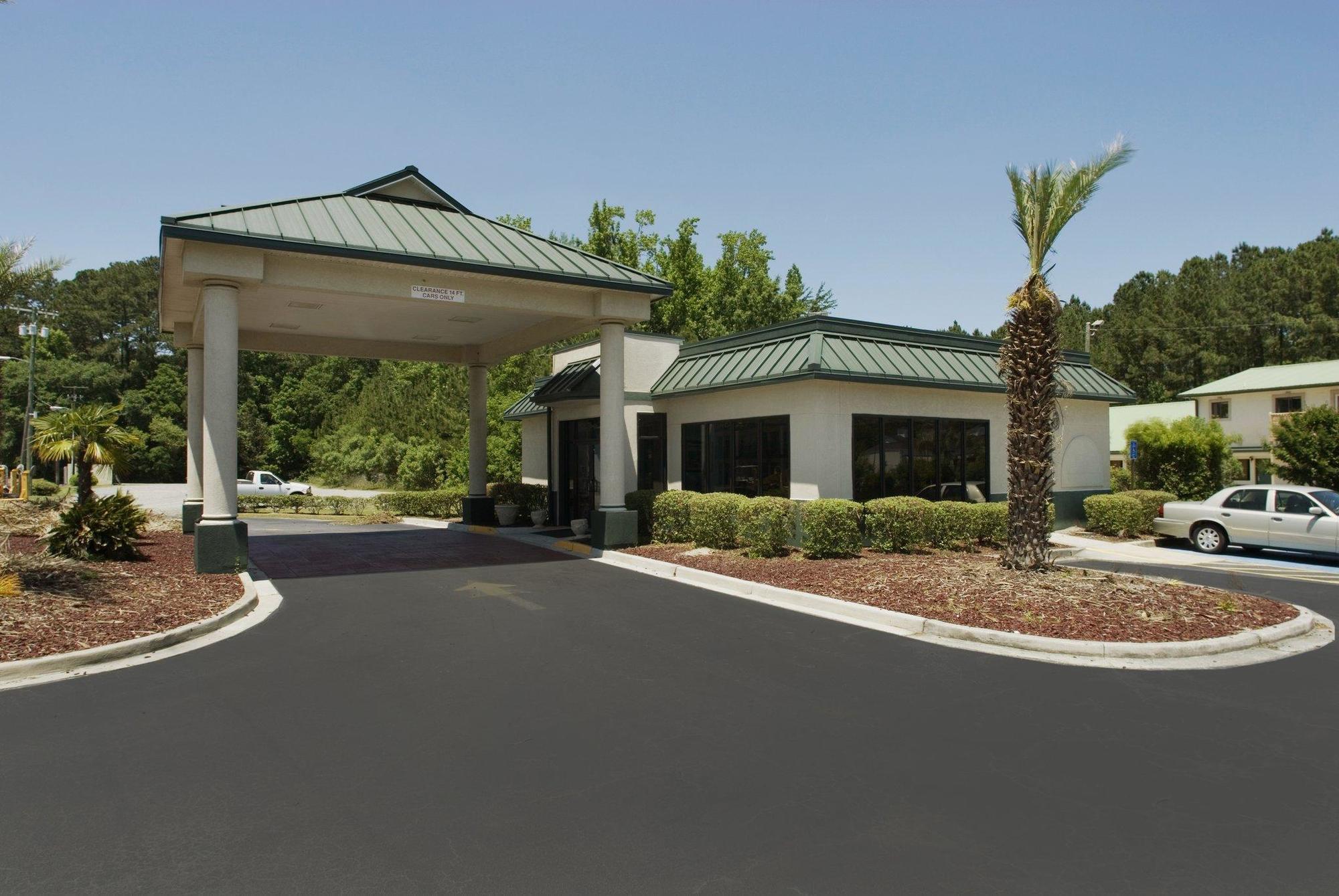 Days Inn By Wyndham Richmond Hill/Savannah Exterior foto